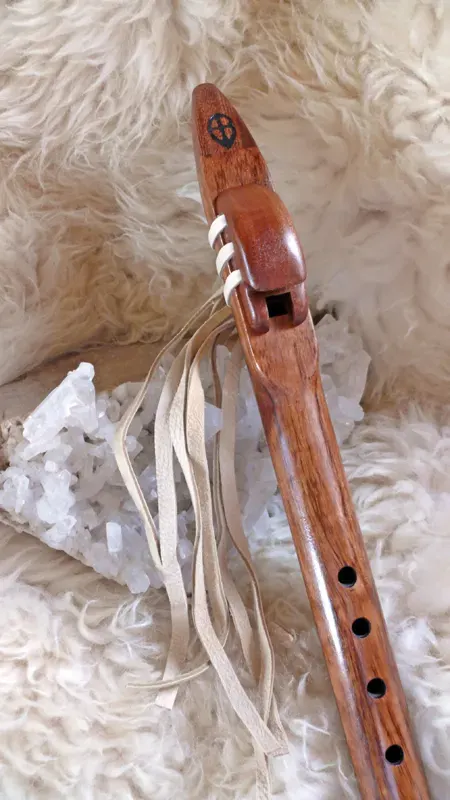 Key of E flute of Tiger wood and Sapele wood accents — product photo