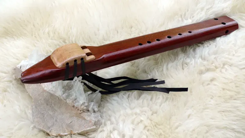 Native American Style Drone Flute 7 Hole Key of F in Padauk and Maple woods — product photo