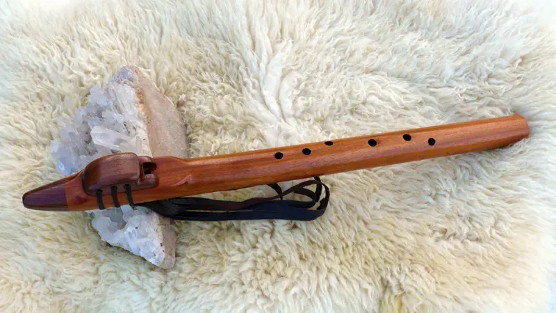 Native American Style Flute 7 Hole Key of Low C — product photo