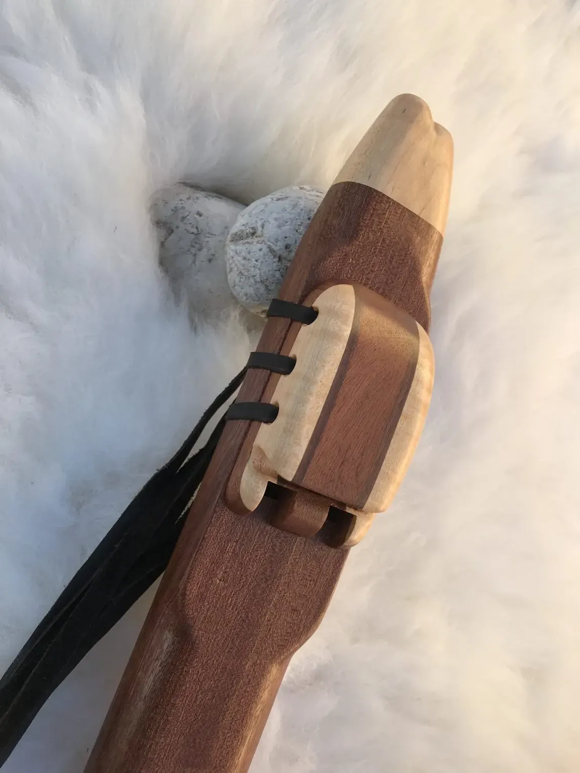 Native American Style Drone Flute - 7 Hole Extended Scale Key of G of Sapele and Maple wood — product photo
