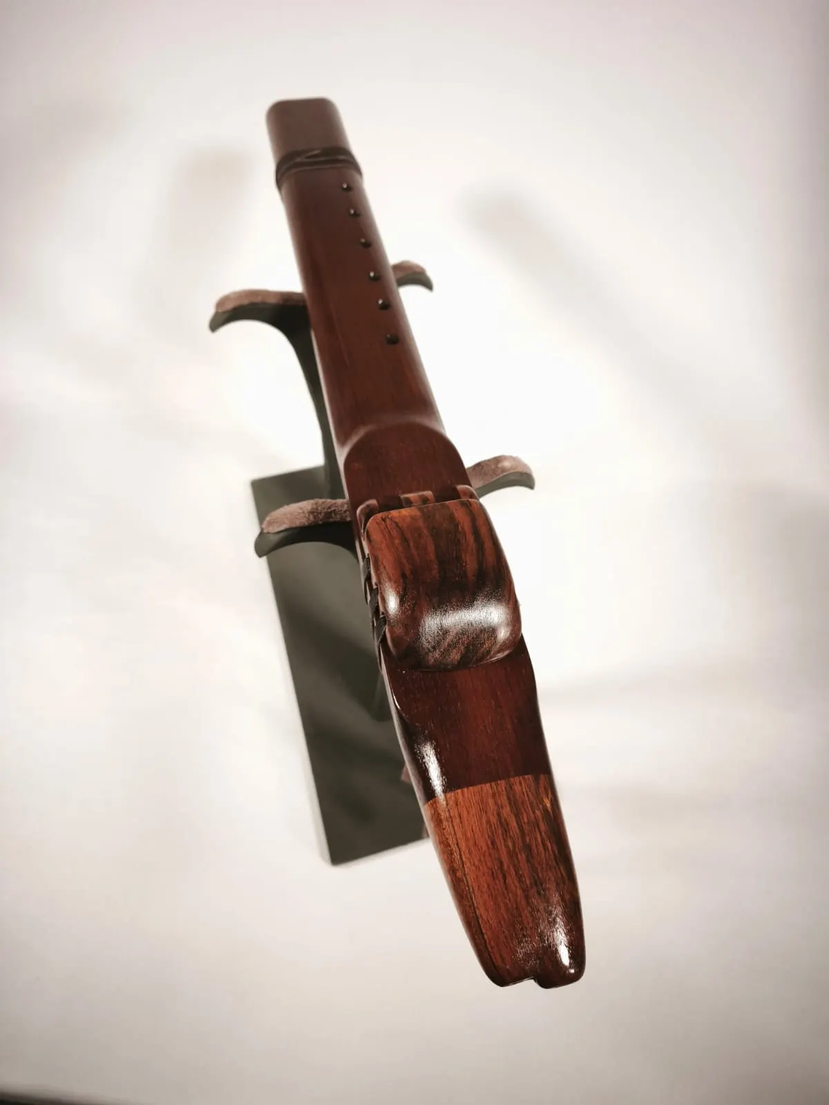 Peruvian Walnut and Mongoy drone flute in the key of Low D — photo 1